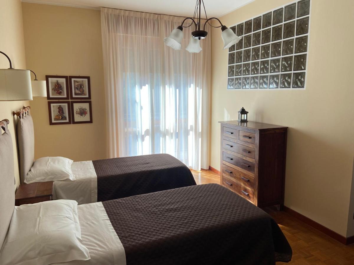 Bed and Breakfast La Via Del Sole Суза Екстер'єр фото
