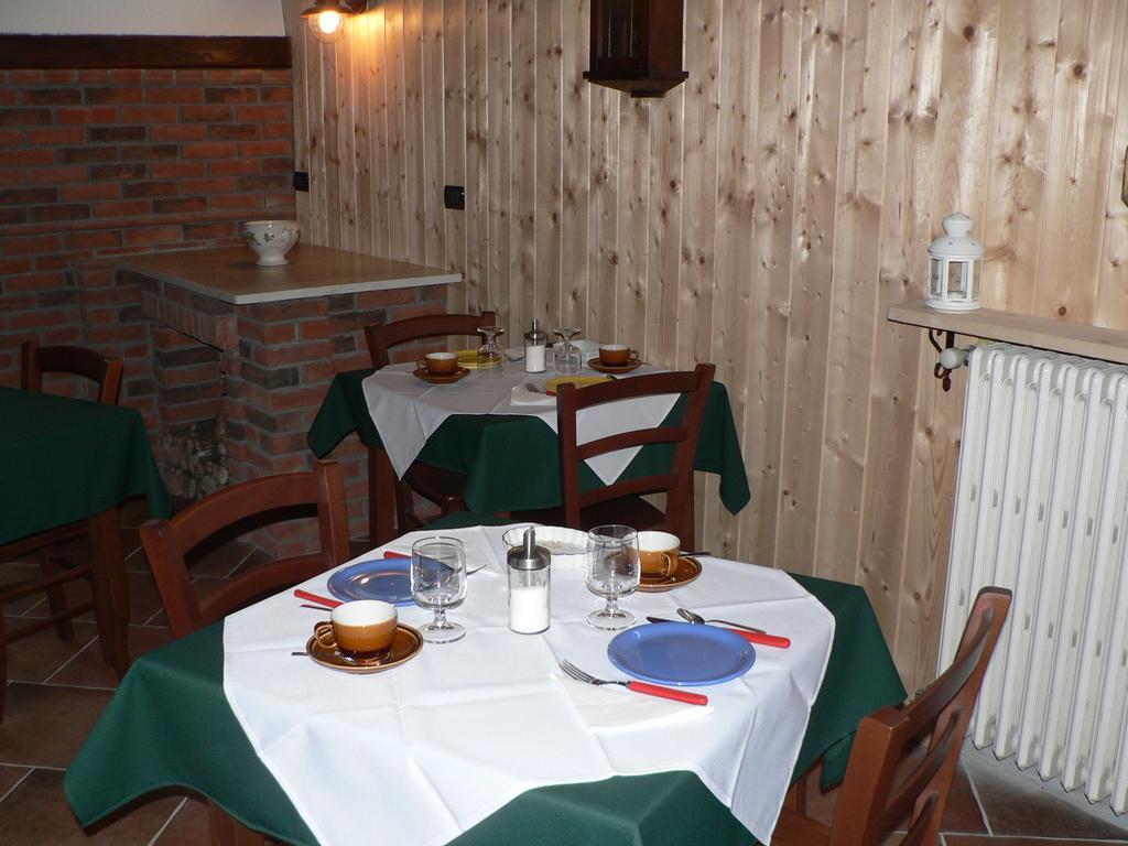 Bed and Breakfast La Via Del Sole Суза Екстер'єр фото