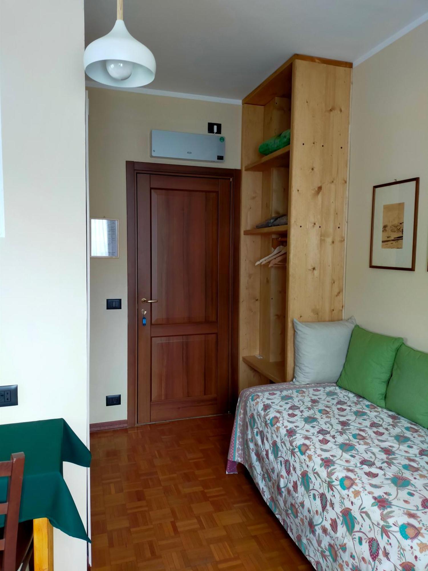 Bed and Breakfast La Via Del Sole Суза Екстер'єр фото