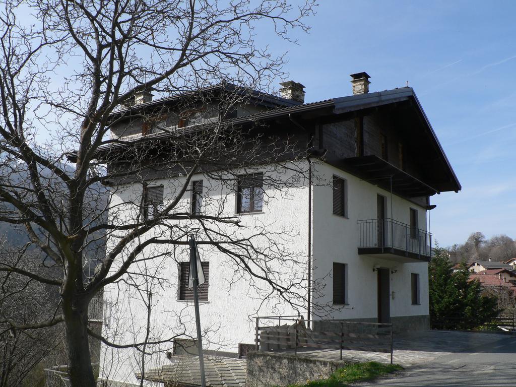 Bed and Breakfast La Via Del Sole Суза Екстер'єр фото